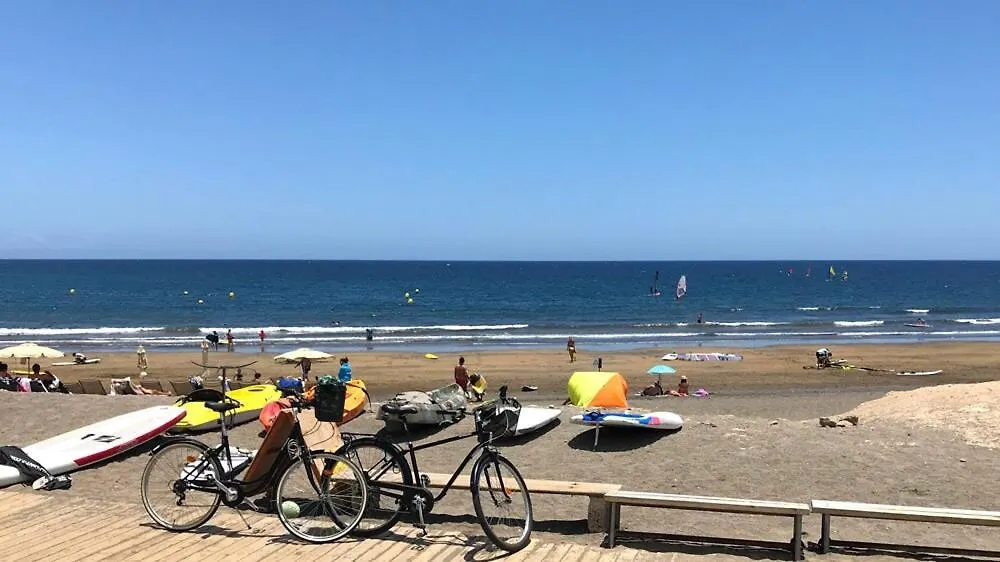 אל מדאנו Stunning Chic Penthouse Retreat In Front Of The Beach