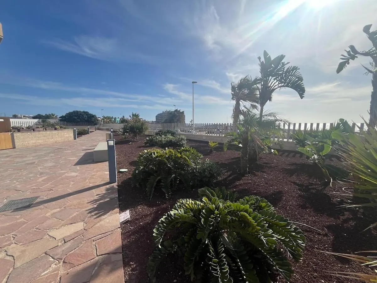 אל מדאנו Stunning Chic Penthouse Retreat In Front Of The Beach דירה אל מדאנו