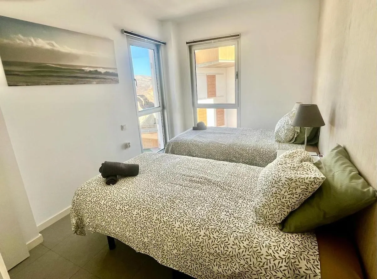 אל מדאנו Stunning Chic Penthouse Retreat In Front Of The Beach ספרד