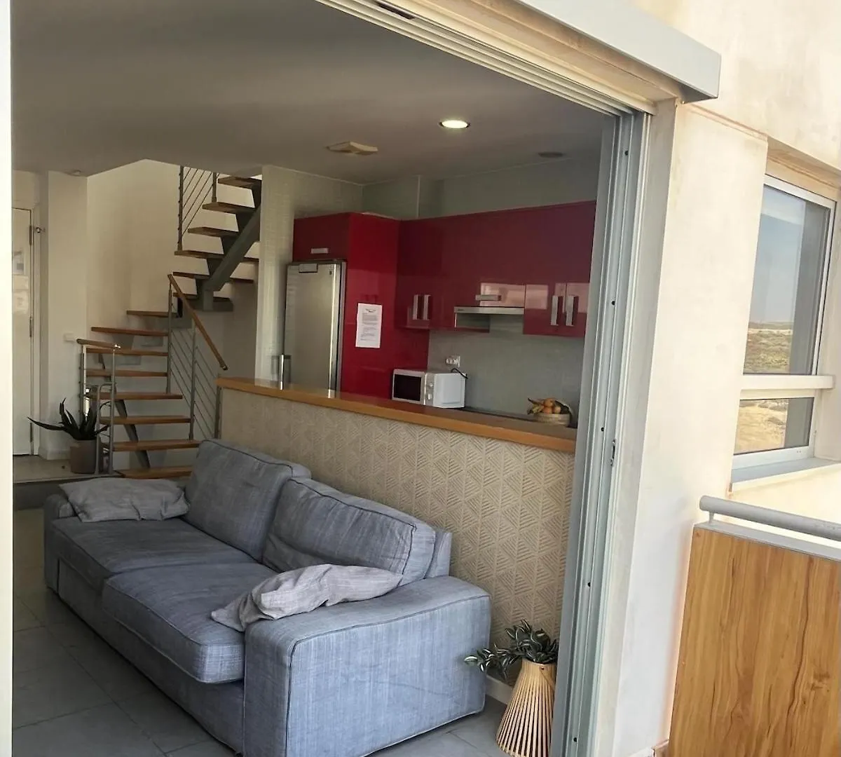 אל מדאנו Stunning Chic Penthouse Retreat In Front Of The Beach דירה אל מדאנו