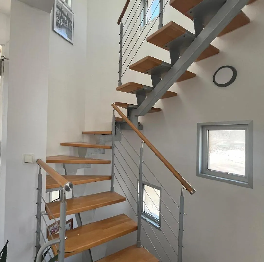 אל מדאנו Stunning Chic Penthouse Retreat In Front Of The Beach ספרד